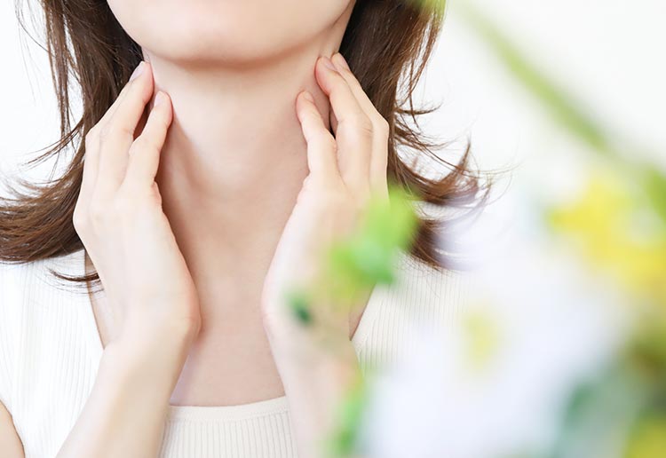 くびの痛み、腫れ